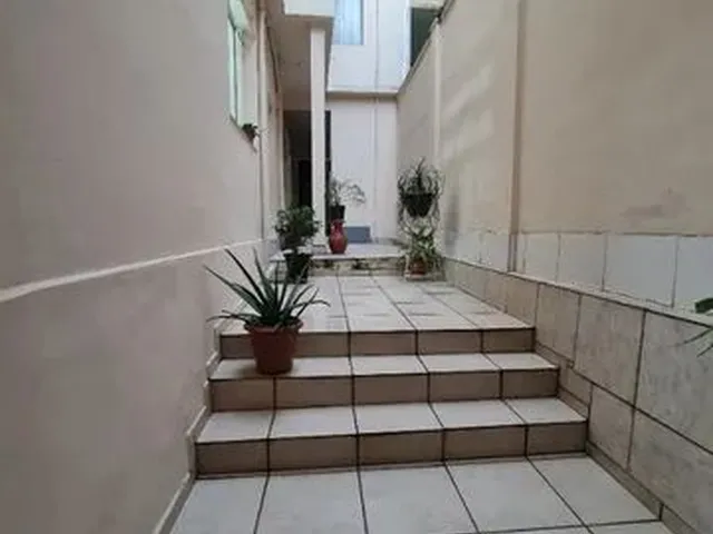 Imagem 2: Casa 5 Quartos Reformada com Quintal Enorme