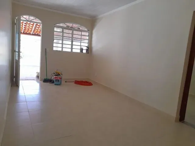 Imagem 6: Casa Nova de 3 Quartos com 2 Vagas em Excelente Localização em Sobradinho
