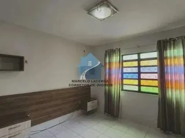 Imagem 4: São Jorge. Alugo Casa com 250M2, 3 Quartos Sendo 1 Suite, Sala para 2 Ambientes e 2