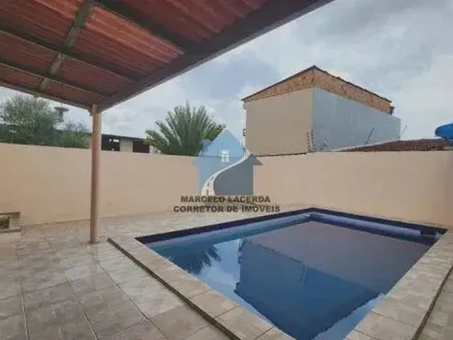 Imagem 6: São Jorge. Alugo Casa com 250M2, 3 Quartos Sendo 1 Suite, Sala para 2 Ambientes e 2