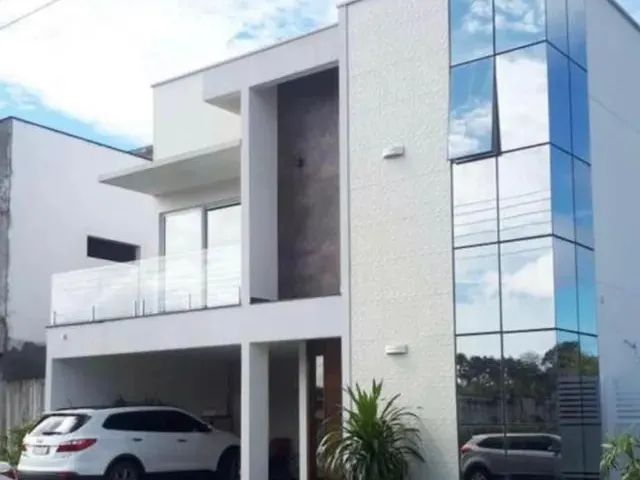 Imagem: A casa em condomínio possui 4 Dormitórios, 3 Suítes, 5