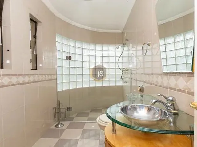 Imagem 8: Casa com 4 Dormitórios no Água Verde - J8 Casa com 4 Dormitórios no Água Verde - J8