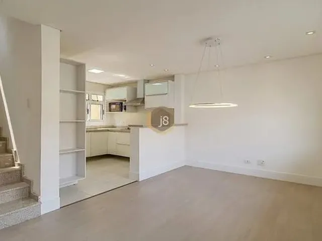 Imagem: Sobrado Triplex em Condomínio! Sobrado