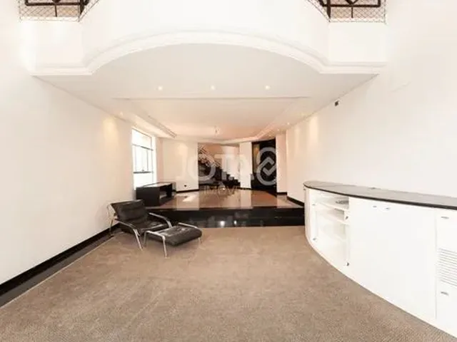 Imagem 10: Duplex com 5 Dormitórios e Muita Exclusividade no Batel Duplex com 5 Dormitórios No