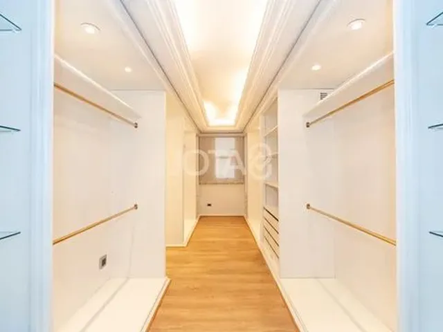 Imagem 9: Duplex com 5 Dormitórios e Muita Exclusividade no Batel Duplex com 5 Dormitórios No