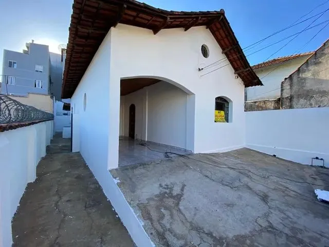 Imagem: Belo Horizonte - Casa Padrão - Carlos Prates