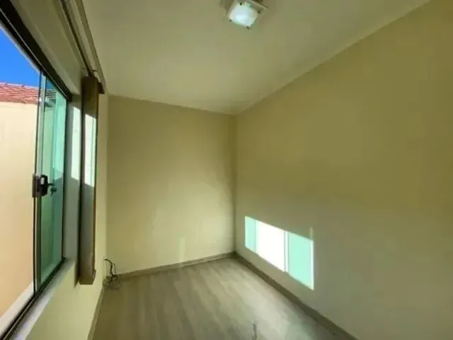 Imagem 2: 08- Casa em Valparaíso