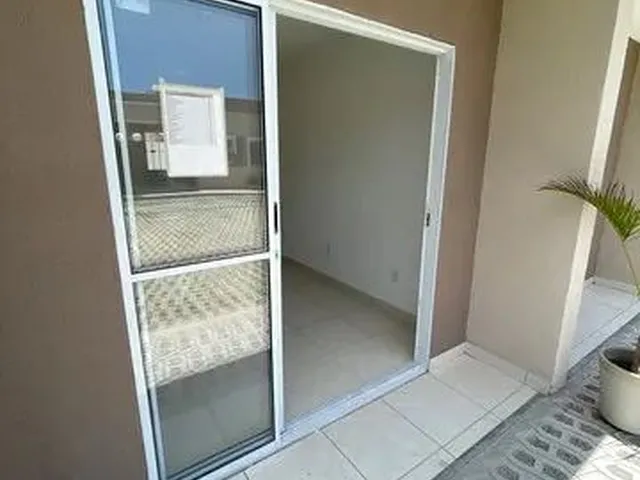 Imagem 13: Casa para Venda Possui 77 Metros Quadrados com 2 Quartos em Centro - Caucaia - Ce