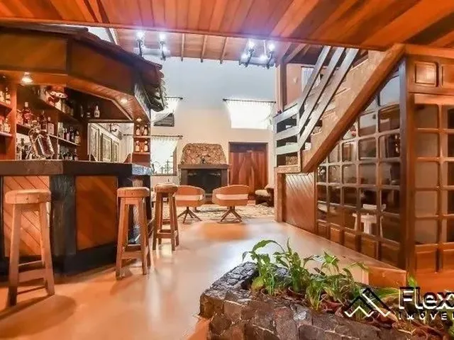 Imagem: Casa com 5 Dormitórios À Venda, 485 M²