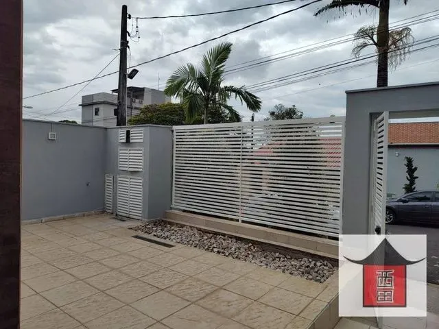 Imagem: Casa com 3 Dormitórios À Venda, 242 M²