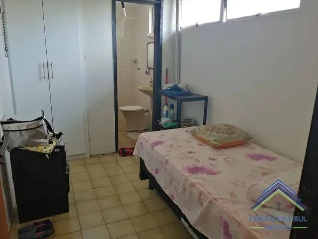 Imagem 4: Apartamento com 3 Dormitórios À Venda, 243 M² por R$ 650.000,00 - Aldeota