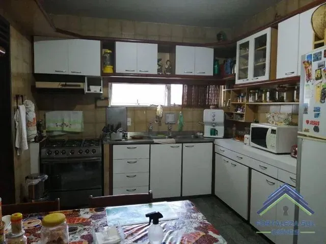 Imagem 10: Apartamento com 3 Dormitórios À Venda, 243 M² por R$ 650.000,00 - Aldeota