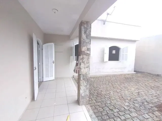 Imagem: Casa com 3 Dormitórios para Alugar, 100