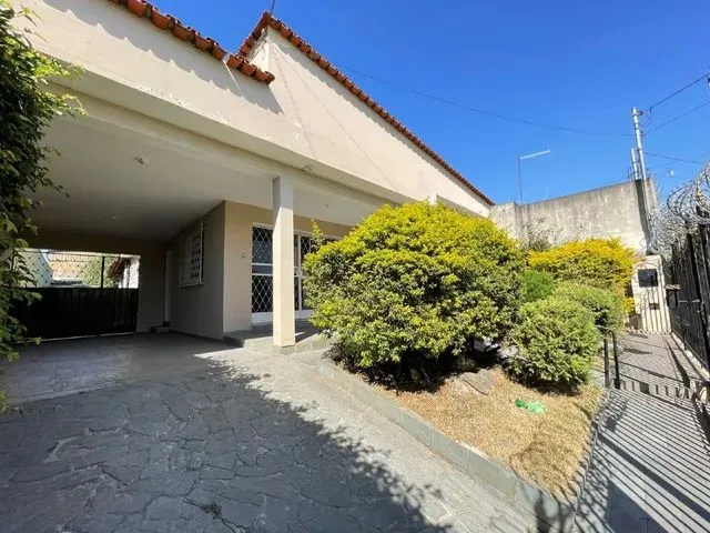 Imagem: Casa para Aluguel no Bairro Tirol de 3 Quartos