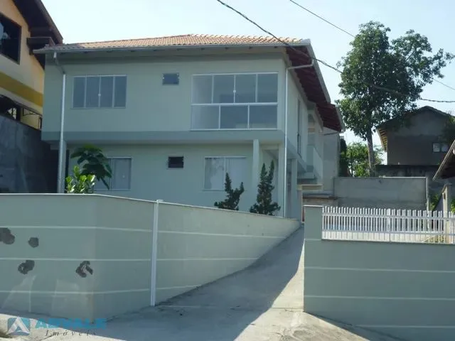 Imagem: Blumenau - Casa Padrão - Agua Verde