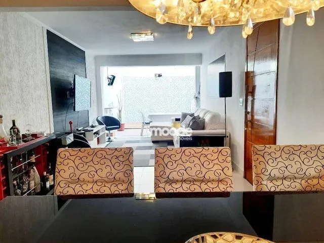 Imagem: Casa de Condomínio com 3 Quartos À Venda