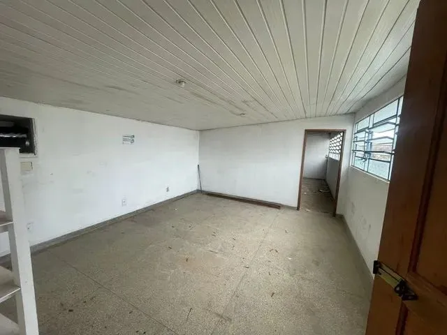 Imagem 12: Alugo Galpão Petrópolis, 1100 M2 de Área, Pé Direito de 8 Metros. de Pé Direito 5