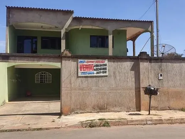 Imagem: A Venda, Sobrado de 210M2, 05 Quartos, Sendo