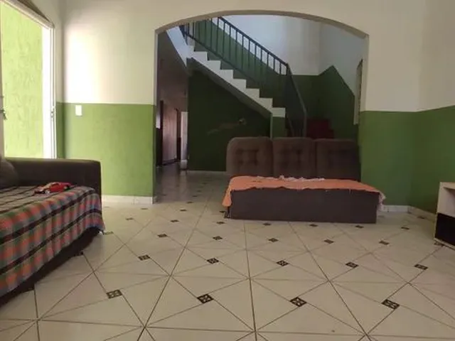 Imagem 3: A Venda, Sobrado de 210M2, 05 Quartos, Sendo 02 Suítes, Só 290.000