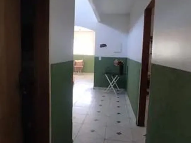 Imagem 2: A Venda, Sobrado de 210M2, 05 Quartos, Sendo 02 Suítes, Só 290.000