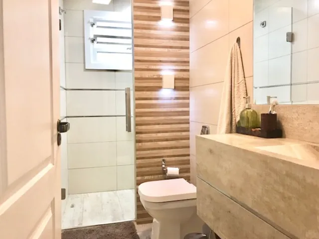 Imagem 2: Casa Térrea com Piscina, Jardim e Edícula