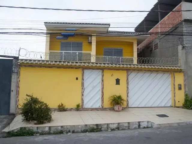 Imagem: A casa possui 4 Dormitórios, 3 Suítes, 5 Banheiros, 2