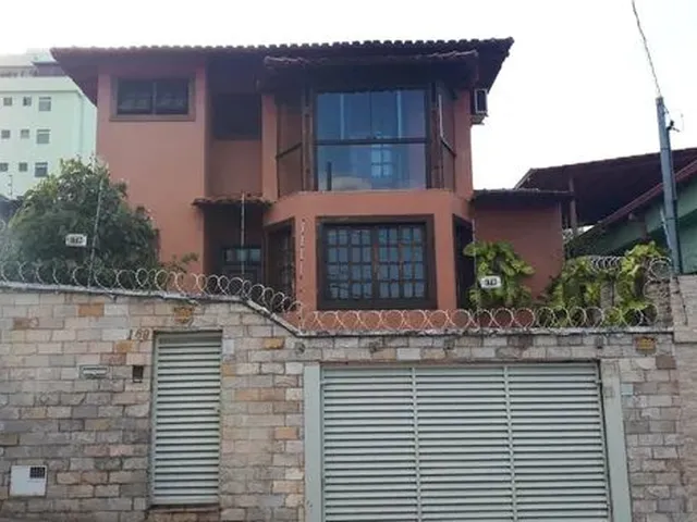 Imagem: Casa de 2 Pavimentos no Bairro Carlos Prates