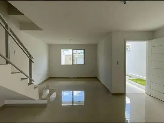 Imagem 3: Sobrado para Venda Possui 150 Metros Quadrados com 3 Quartos em Vila Bocaina - Mauá - Sp