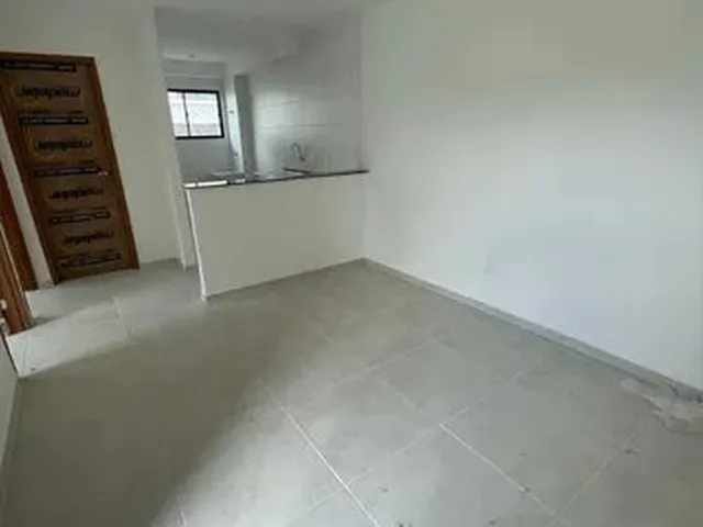 Imagem 1: Apartamento de 2 Quartos, com Varanda e Área Garden Privativa, no Ipojuca Indianópolis