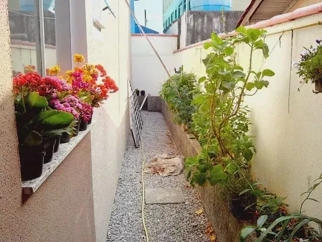 Imagem: O apartamento possui 2 Dormitórios, 1 Suíte, 2 Banheiros,