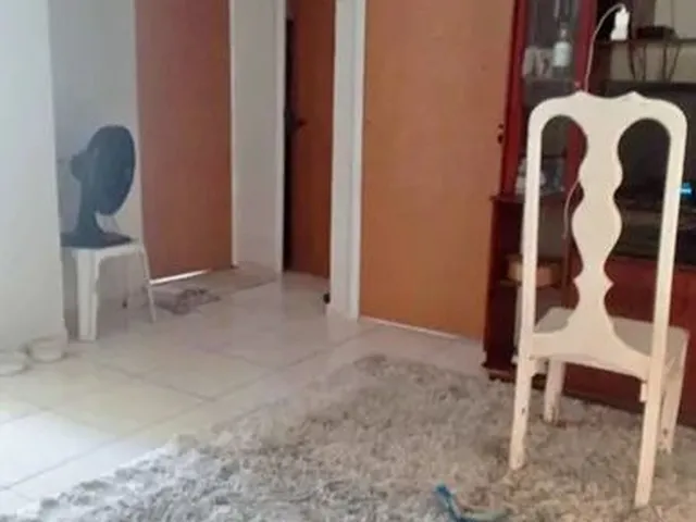 Imagem: O apartamento possui 2 Dormitórios, 1 Banheiro e está