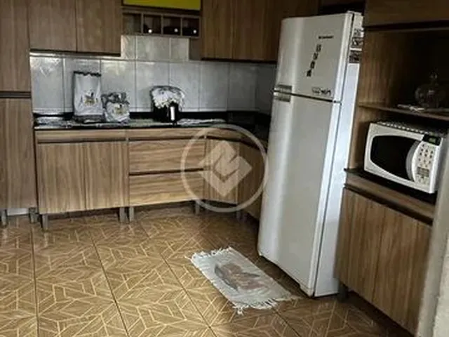 Imagem 2: Vendo Casa com Piscina em Sarandi