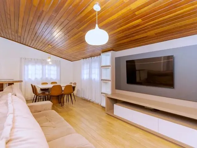 Imagem: Casa À Venda 4 Quartos com 3 Vagas de Garagem