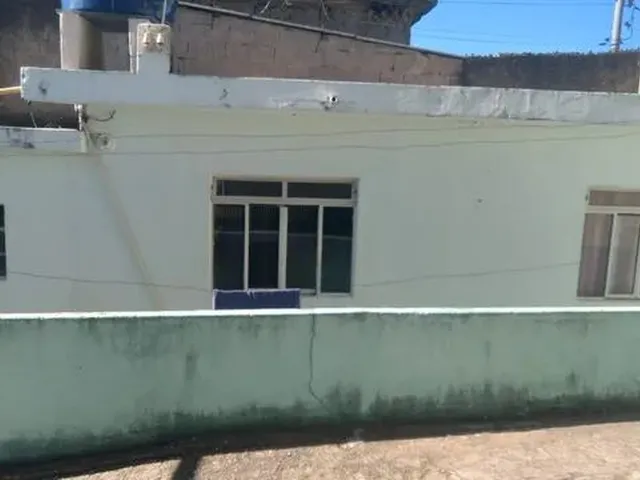 Imagem 4: Barracão 2 Cômodos + Banheiro + Area Privativa