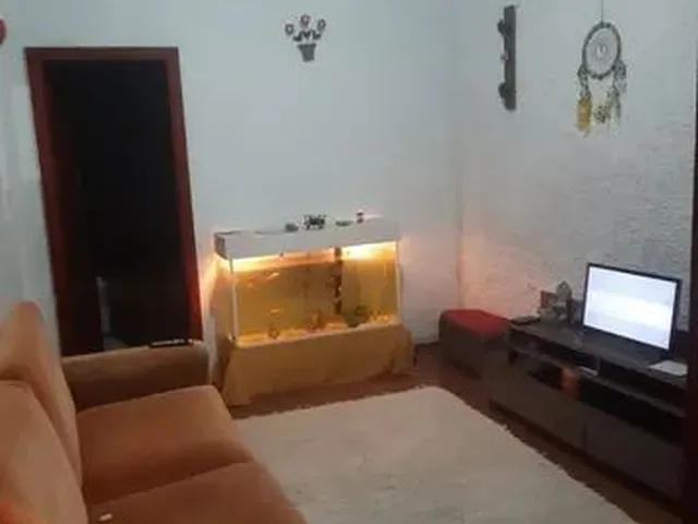 Imagem 1: Alugo Casa na Beira da Rua