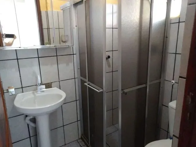 Imagem: O apartamento possui 2 Dormitórios, 1 Banheiro, 1 Vaga na