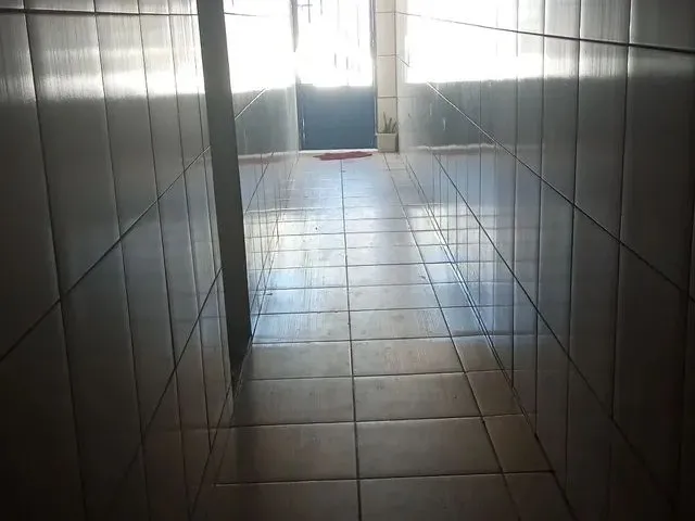 Imagem: A casa possui 2 Dormitórios, 1 Banheiro, 1 Vaga na