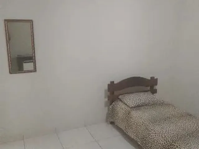 Imagem 6: Aluga-Se Um Quarto Um Comando em Catanduva-Sp * Falar com Baby Laura