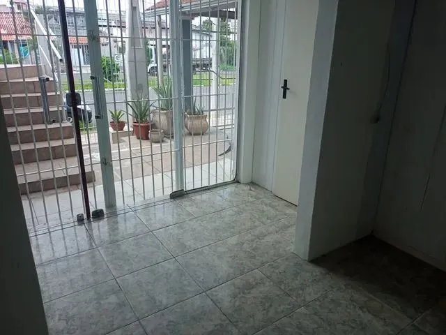 Imagem 12: Casa para Aluguel com 90 Metros Quadrados com 3 Quartos em Mato Grande - Canoas - Rs
