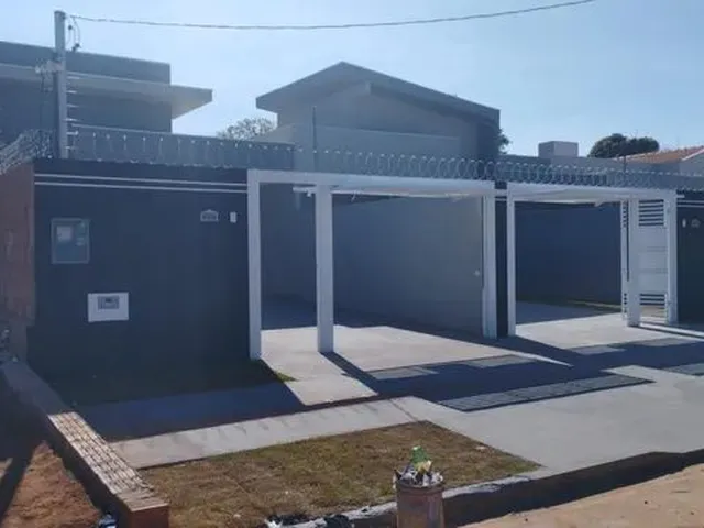 Imagem 1: Casa para Venda com 79 Metros Quadrados com 3 Quartos, Sendo 1 Apartamento, 2 Banheiros