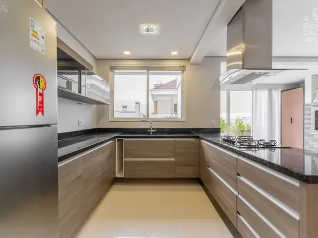 Imagem 2: Casa com 3 Suítes + Estar Intimo para Locação, 250 M² de Área Privativa Em