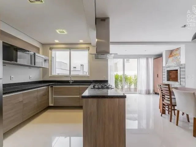 Imagem 12: Casa com 3 Suítes + Estar Intimo para Locação, 250 M² de Área Privativa Em