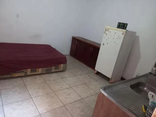 Imagem 2: Aluguel Kit Net Quarto com aluguel por R$700.000 /mês