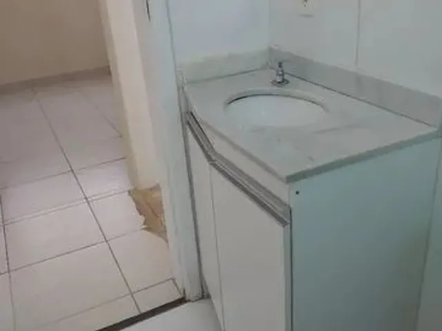 Imagem: Alugo Apartamento com 2 Quartos no Condomínio