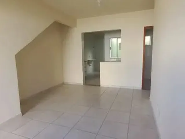 Imagem: Casa com 2 Dormitórios para Alugar em Contagem