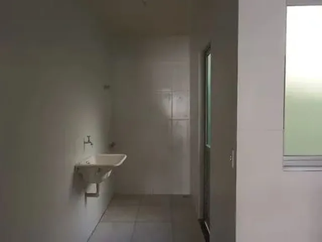 Imagem 12: Casa com 2 Dormitórios para Alugar em Contagem