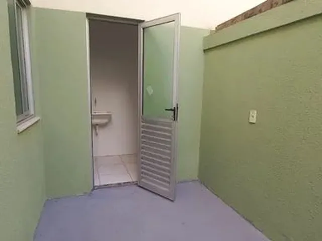 Imagem 14: Casa com 2 Dormitórios para Alugar em Contagem