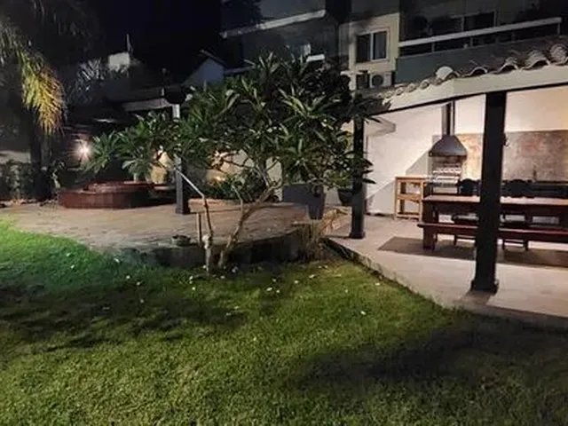 Imagem 6: Casa para Aluguel e Venda com 450 Metros Quadrados no Bairro Mais Desejado Perto do Mar/ L