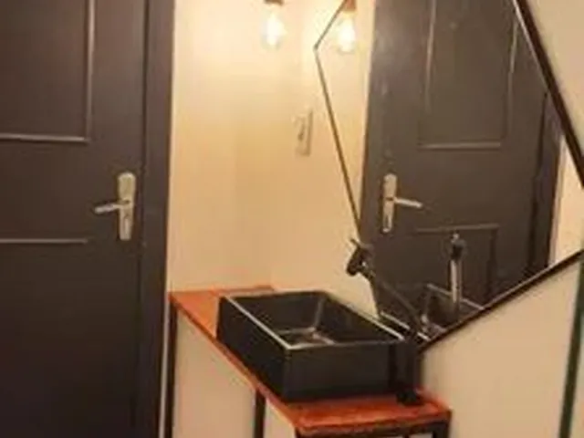 Imagem 3: Casa para Aluguel e Venda com 450 Metros Quadrados no Bairro Mais Desejado Perto do Mar/ L