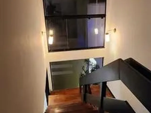 Imagem 16: Casa para Aluguel e Venda com 450 Metros Quadrados no Bairro Mais Desejado Perto do Mar/ L